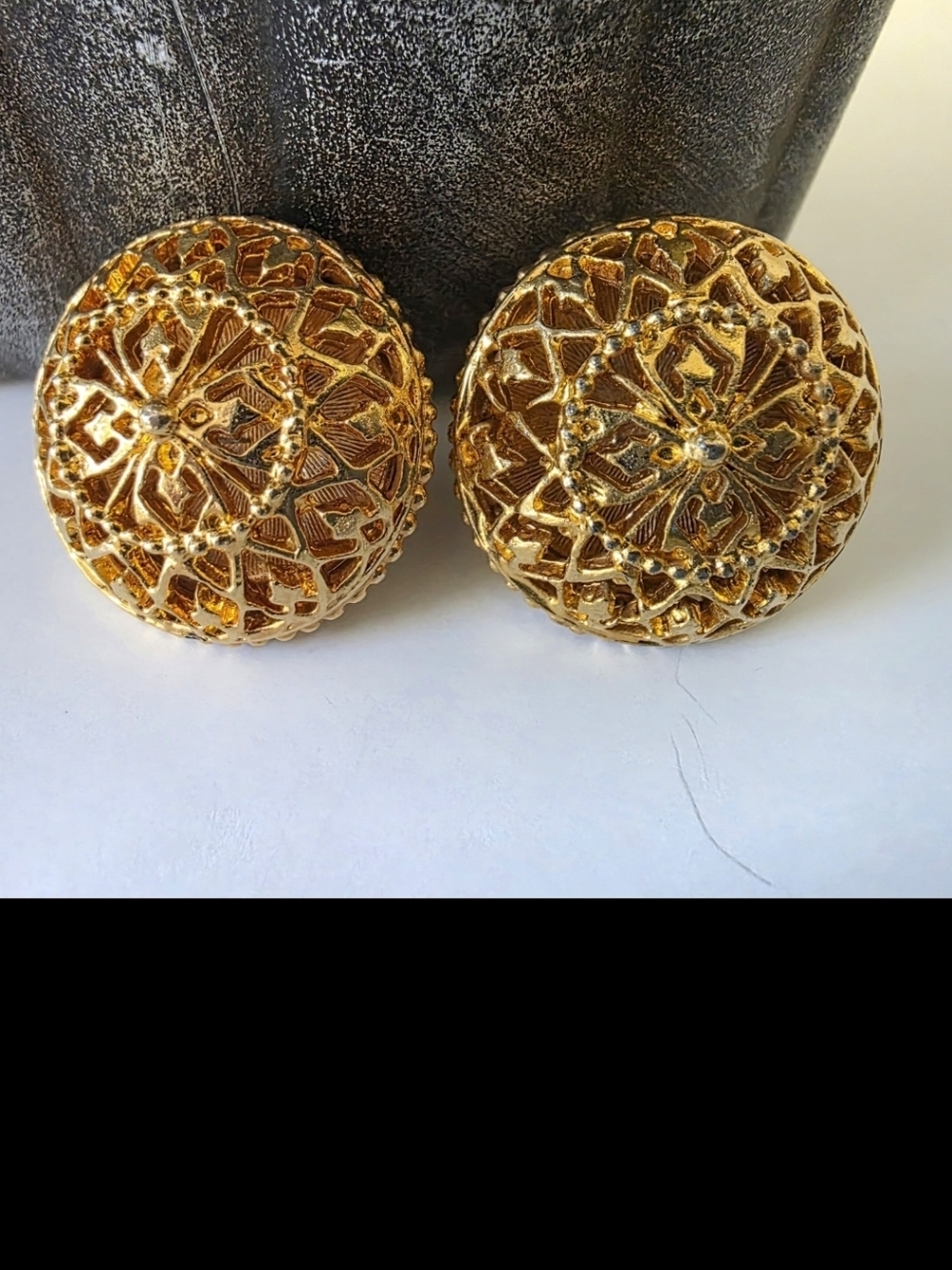 Vintage ART Gold Filigree Dome Statement Earrings 60s 70s Designer Style - Picture 2 of 9
